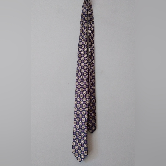 Rolfe Accessories 100% Silk Tie w/Floral Old World Pattern - Picture 5 of 5